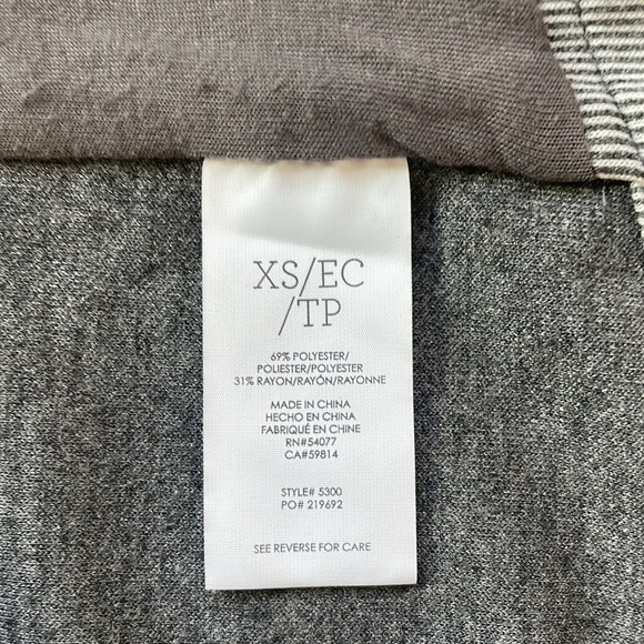 Cabi Grey White Stripe Back Zipper High Low Blazer Jacket Size XS - Picture 9 of 9